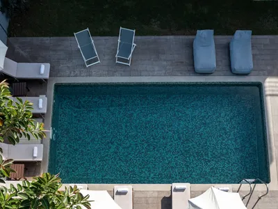 PoolOfHouse