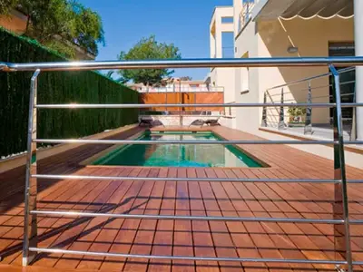 PoolOfHouse