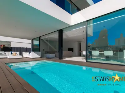 PoolOfHouse