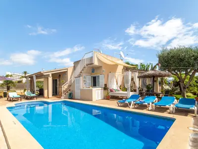 PoolOfHouse