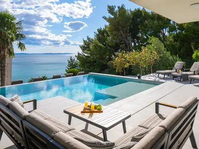 Breathtaking sea and island views, only 10km from the town Split

