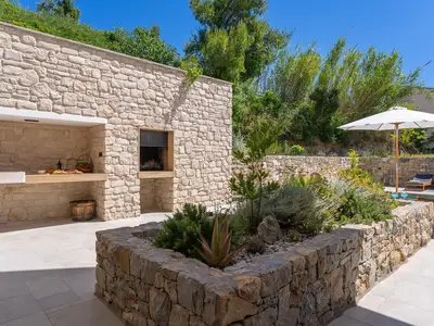 Enjoy an authentic outdoor area with fresh, homegrown herbs you can use in your cooking. 