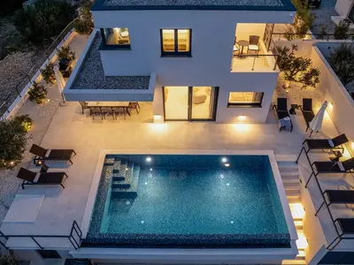 Stilvolle Villa Olea mit 32 m2 großem beheiztem Pool