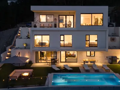 Villa Sunset Split mit Blick auf Split und die Bucht von Podstrana