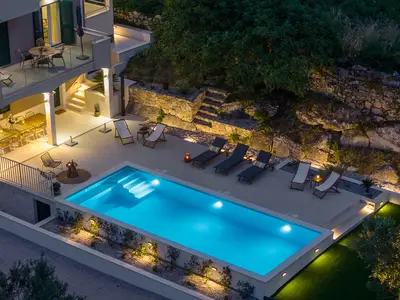 Diese exquisite Villa mit 6 Schlafzimmern bietet den Inbegriff von Luxus und Entspannung
