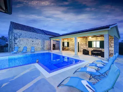 Villa für 10 Personen (124 m²) in Lovinac 9/10
