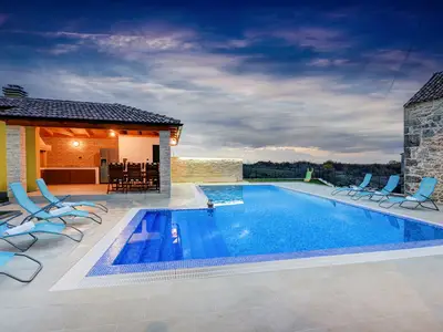 Villa für 10 Personen (124 m²) in Lovinac 10/10