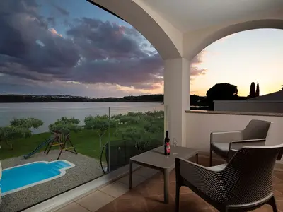 Villa für 14 Personen (312 m²) in Pomer 7/10