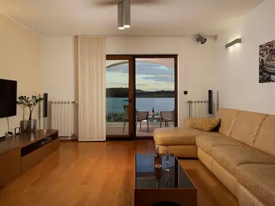 Villa für 14 Personen (312 m²) in Pomer 9/10