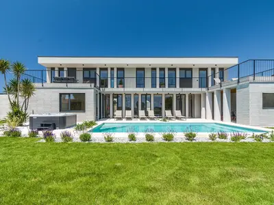 Villa für 8 Personen (336 m²) in Pomer 1/10