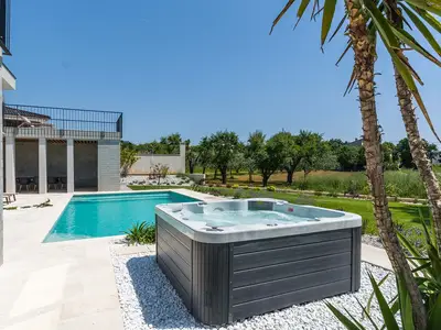 Villa für 8 Personen (336 m²) in Pomer 2/10