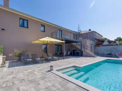 Villa für 6 Personen (170 m²) in Dračevac 6/10