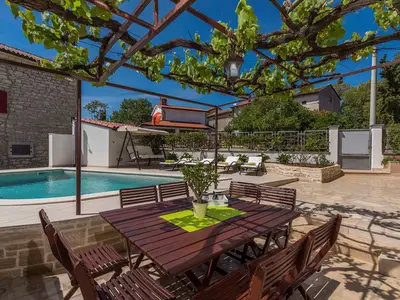 Villa für 10 Personen (150 m²) in Dračevac 2/10