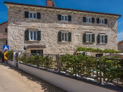 Villa für 10 Personen (150 m²) in Dračevac 9/10