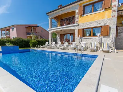 Villa für 10 Personen (260 m²) in Poreč 1/10