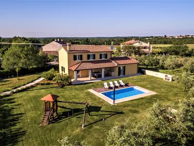 Villa Danelon ist ein idealer Ort für Entspannung in der Nähe der Stadt Poreč.