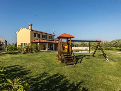Villa Danelon ist ein idealer Ort für Entspannung in der Nähe der Stadt Poreč.