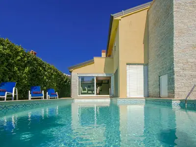 Villa für 10 Personen (297 m²) in Poreč 1/10