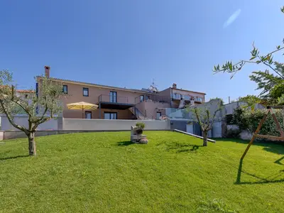 Villa für 6 Personen (170 m²) in Dračevac 7/10