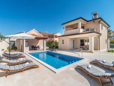 Villa für 6 Personen (140 m²) in Poreč 1/10