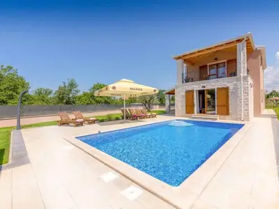 Villa für 6 Personen (200 m²) in Poreč 1/10