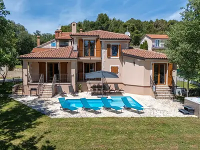 Villa für 8 Personen (160 m²) in Poreč 1/10