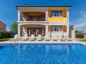 23954771-Villa-10-Poreč-300x225-1