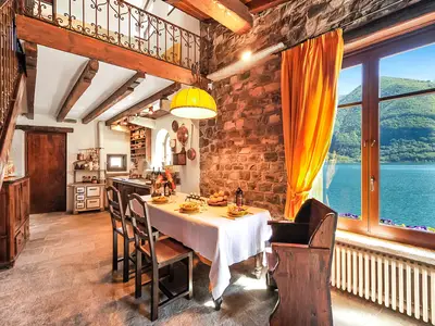 Küche und Essbereich