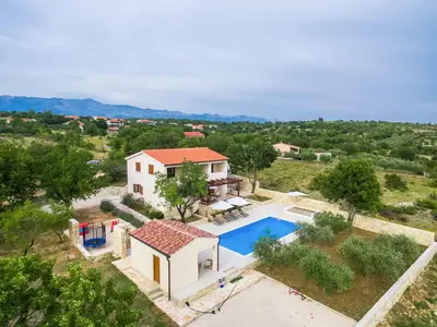 Villa für 7 Personen (80 m²) in Posedarje 3/10