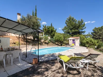PoolOfHouse