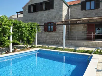 Villa für 10 Personen (140 m²) in Povlja 2/10