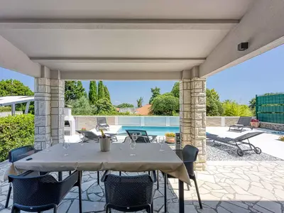 Villa für 8 Personen (160 m²) in Premantura 4/10