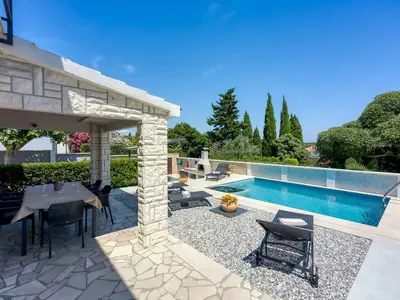 Villa für 8 Personen (160 m²) in Premantura 1/10