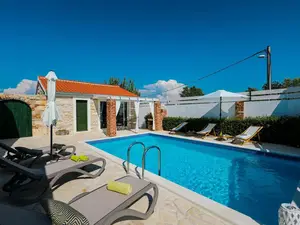 Villa für 6 Personen (125 m²) in Pridraga