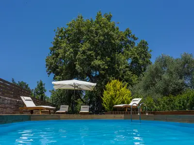 PoolOfHouse