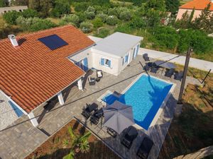 23959031-Villa-6-Privlaka-300x225-1