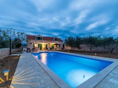 Villa für 8 Personen (100 m²) in Privlaka 1/10