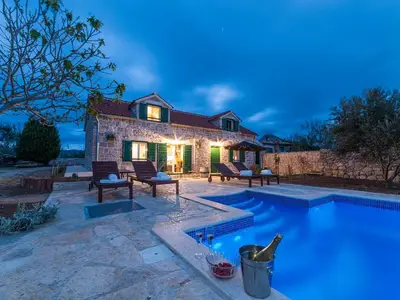 Villa für 8 Personen (100 m²) in Privlaka 2/10