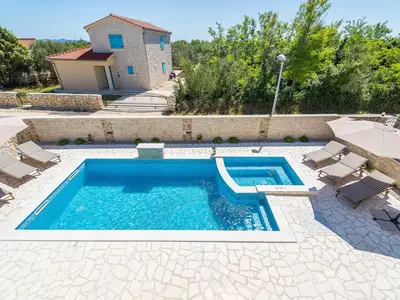 Villa für 8 Personen (180 m²) in Privlaka 3/10