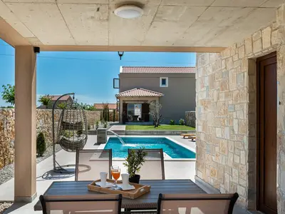 Villa für 8 Personen (200 m²) in Privlaka 3/10