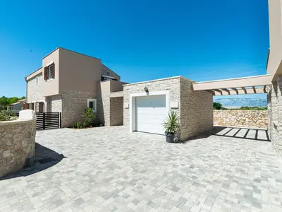 Villa für 8 Personen (220 m²) in Privlaka 6/10