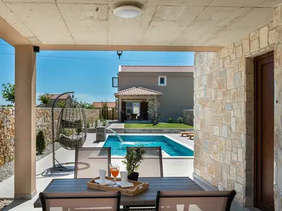 Villa für 8 Personen (200 m²) in Privlaka 3/10