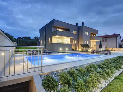 Villa für 14 Personen (400 m²) in Pula (Istarska) 7/10