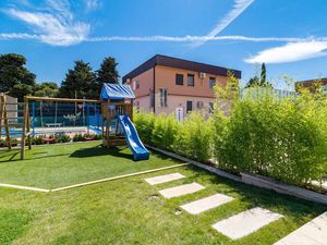 Villa für 10 Personen (200 m&sup2;) in Pula (Istarska)