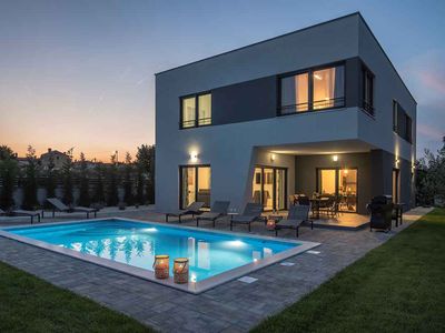 Villa für 8 Personen (258 m²) in Pula (Istarska) 1/10