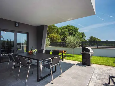 Villa für 8 Personen (258 m²) in Pula (Istarska) 2/10
