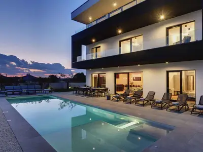 Villa für 14 Personen (470 m²) in Pula (Istarska) 1/10