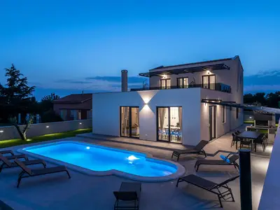 Villa für 8 Personen (210 m²) in Pula (Istarska) 1/10