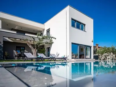 Villa für 11 Personen (350 m²) in Pula (Istarska) 1/10