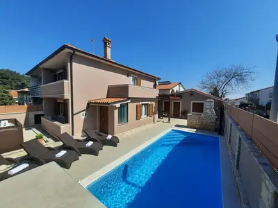 Villa für 5 Personen (160 m²) in Pula (Istarska) 1/10